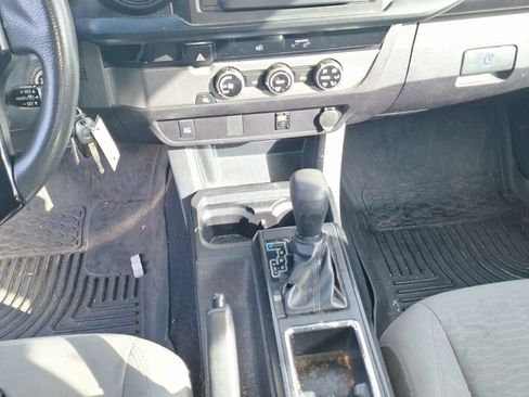 Used 2018 Toyota Tacoma SR RWD image 14