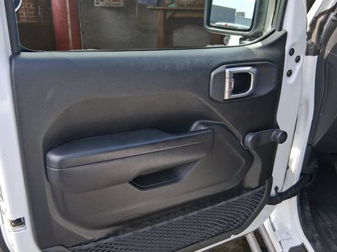 Used 2022 Jeep Wrangler Sport AWD/4WD image 14