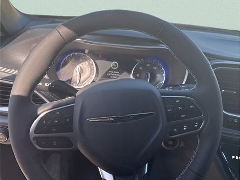 New 2026 Chrysler Pacifica Select image 14