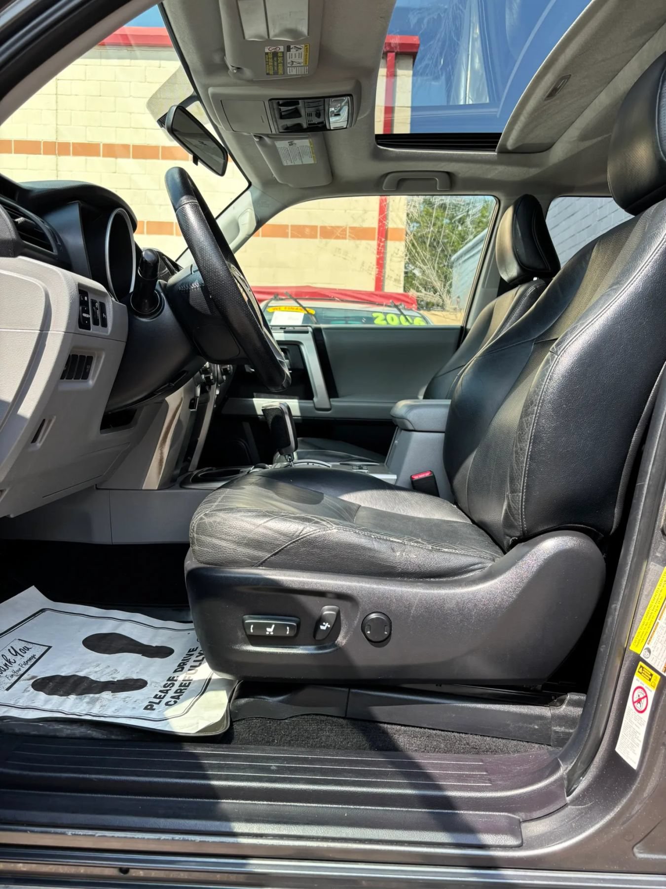 Used 2011 Toyota 4Runner SR5 w/ Premium Pkg w/Leather RWD image 13