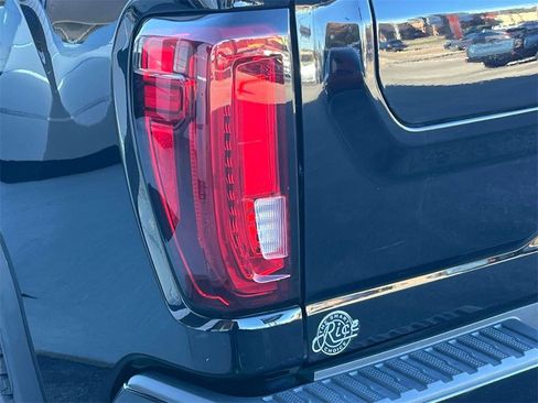 Used 2022 GMC Sierra 2500 AT4 image 10