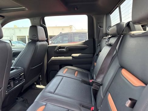 Used 2024 GMC Sierra 1500 AT4 w/ Technology Package AWD/4WD image 12