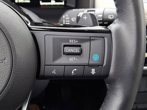 Used 2024 Nissan Rogue SL w/ SL Premium Package image 23