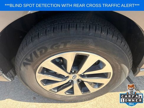 Used 2025 Subaru Outback Premium AWD/4WD image 34