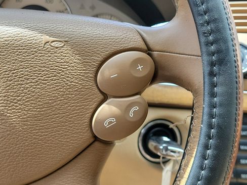 Used 2007 Mercedes-Benz E 550 Sedan image 24
