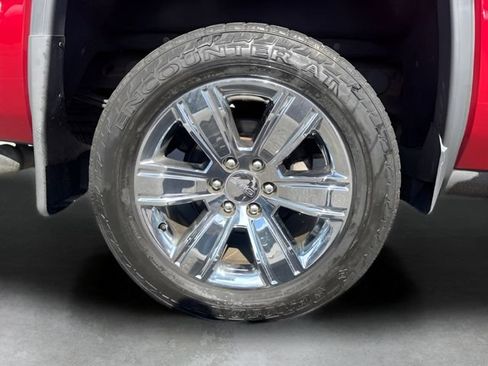 Used 2018 GMC Sierra 1500 SLT AWD/4WD image 31