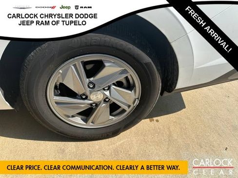 Used 2026 Hyundai Elantra SE FWD image 6