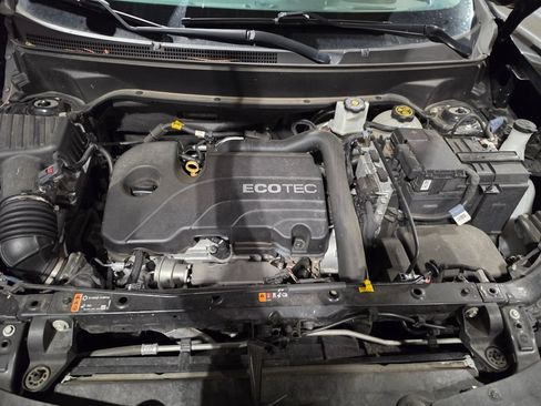Used 2021 Chevrolet Equinox LT FWD image 9