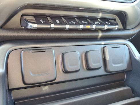 Used 2018 Chevrolet Silverado 1500 LTZ Z71 w/ LTZ Plus Package image 27