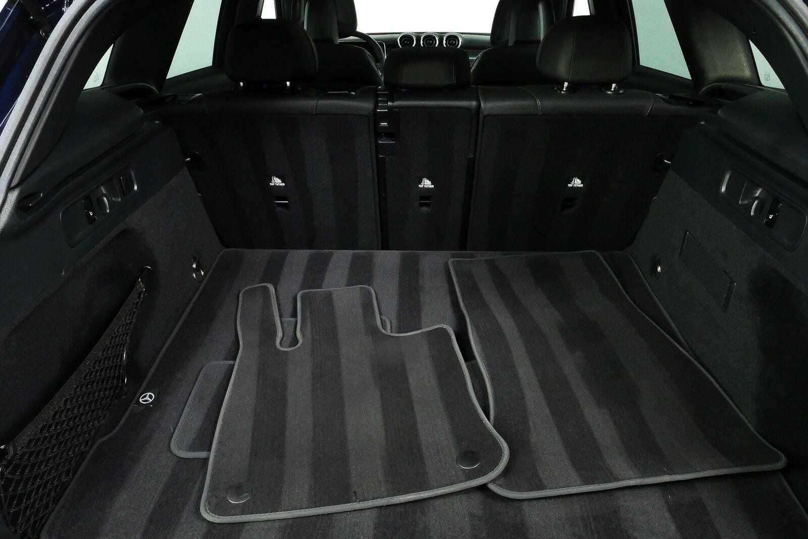 Used 2024 Mercedes-Benz GLC 300 4MATIC image 28