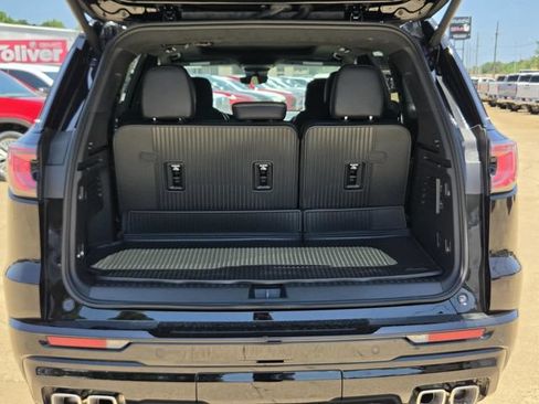 New 2026 GMC Acadia Denali Ultimate w/ LPO, Floor Liner Package AWD/4WD image 9