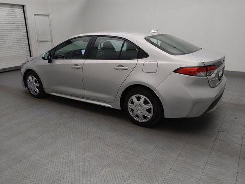 Used 2022 Toyota Corolla LE image 3
