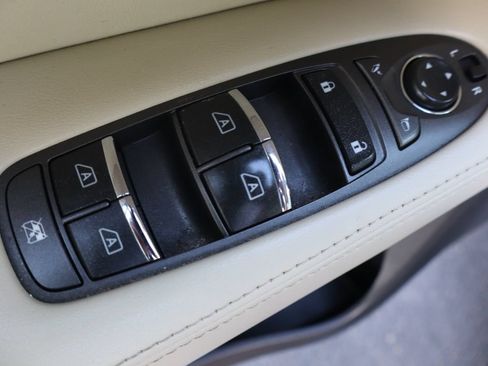 Used 2017 INFINITI QX60 Luxe w/ Premium Plus Package AWD/4WD image 29