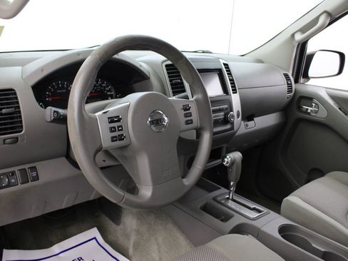 Used 2014 Nissan Frontier SV RWD image 13