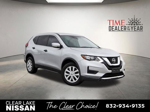 Used 2019 Nissan Rogue S image 1