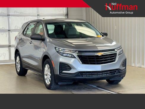 Used 2024 Chevrolet Equinox LS w/ Driver Confidence II Package FWD image 1