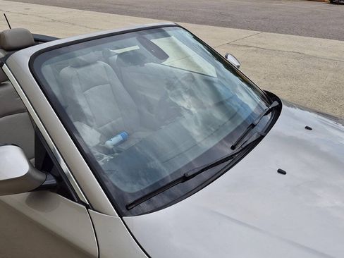 Used 2010 BMW 135i Convertible RWD image 25