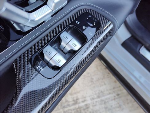 Used 2022 Mercedes-Benz SL 63 AMG 4MATIC image 16