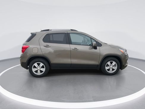 Used 2021 Chevrolet Trax LT w/ Driver Confidence Package image 9