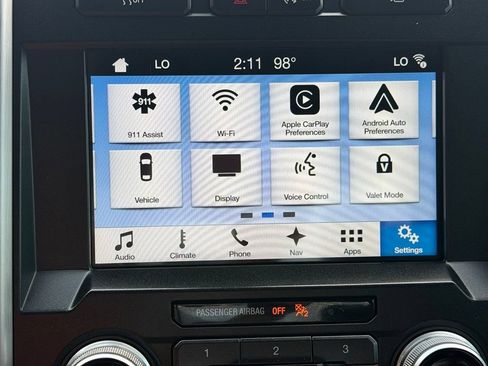 Used 2017 Ford F150 Platinum w/ Equipment Group 701A Luxury AWD/4WD image 45