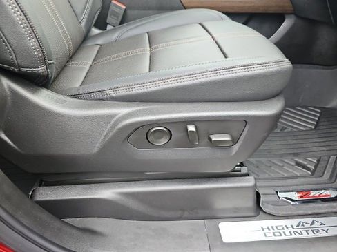 Used 2024 Chevrolet Silverado 3500 High Country image 25