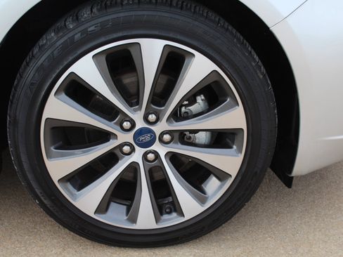 Used 2019 Ford Fusion SE image 49