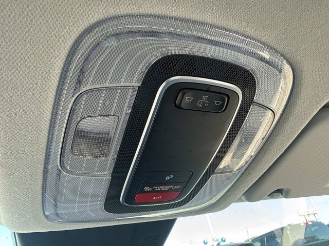 Used 2025 Hyundai Kona SEL FWD image 25