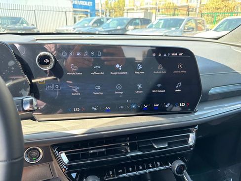 New 2026 Chevrolet Traverse LT w/ Driver Confidence Package image 25