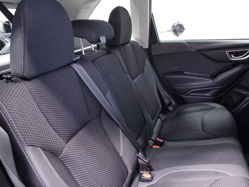 Used 2023 Subaru Forester Premium image 17