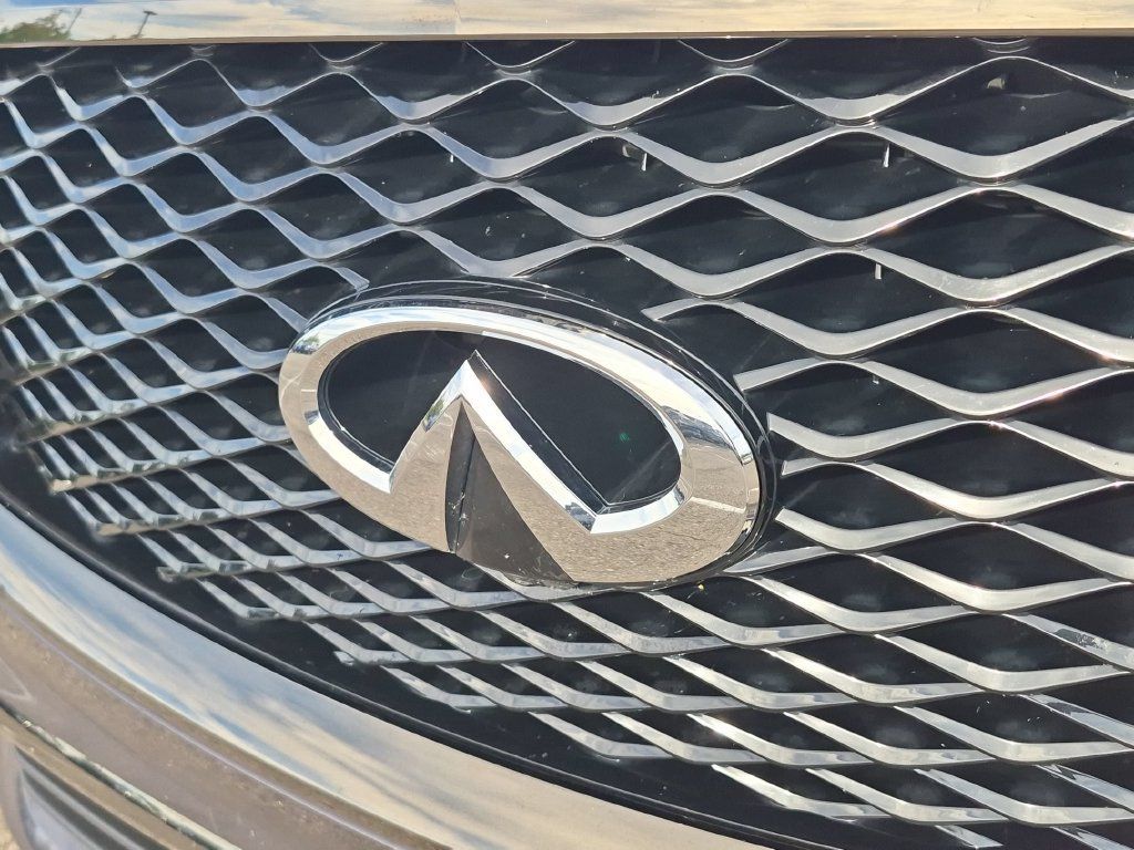 Used 2022 INFINITI QX80 Premium Select w/ Cargo Package AWD/4WD image 9