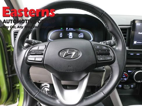 Used 2023 Hyundai Venue SEL w/ Cargo Package image 10