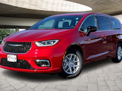 New 2026 Chrysler Pacifica Select image 1