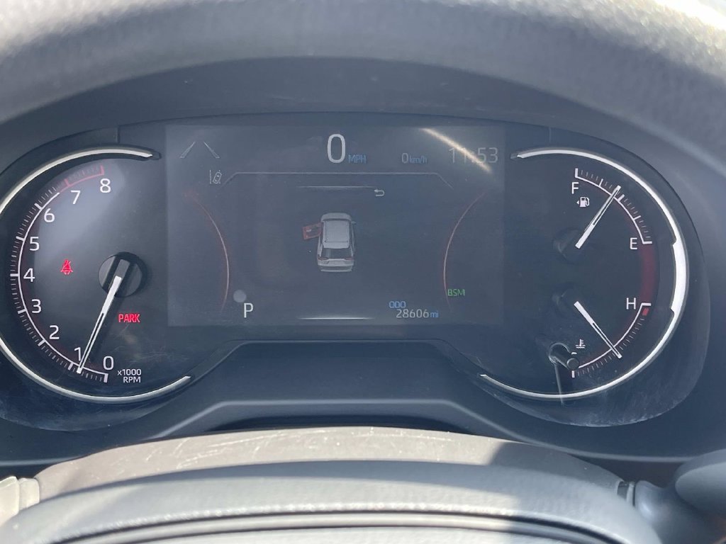 Used 2025 Toyota RAV4 XLE FWD image 39