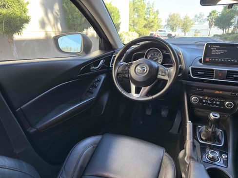 Used 2015 MAZDA MAZDA3 i Grand Touring image 14