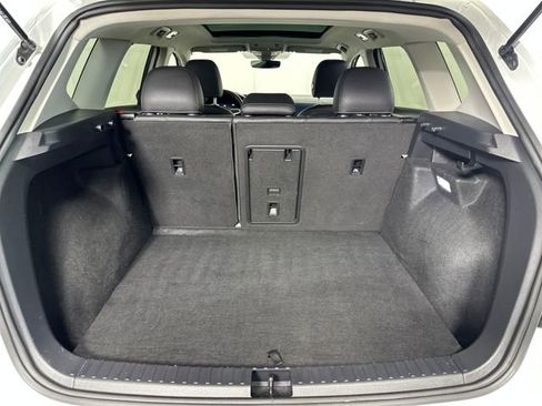 Used 2024 Volkswagen Taos SE image 27