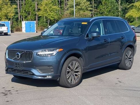 Used 2021 Volvo XC90 T5 Momentum w/ Protection Package Premier FWD image 7