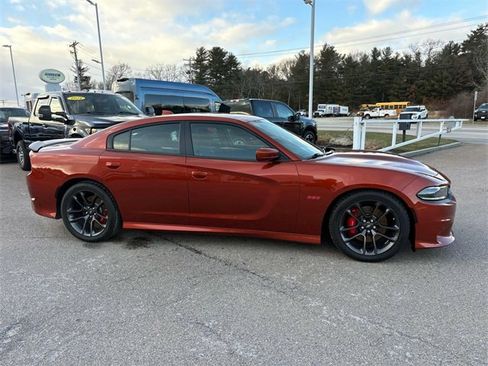 Used 2022 Dodge Charger Scat Pack image 2
