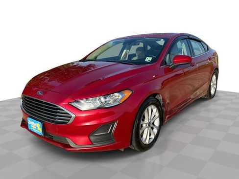 Used 2020 Ford Fusion SE FWD image 1