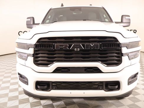 Used 2025 RAM 2500 Big Horn AWD/4WD image 9