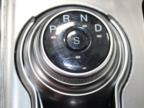 Used 2024 Ford Edge Titanium image 57