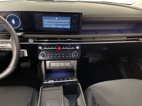 Certified 2025 Hyundai Tucson Limited image 16