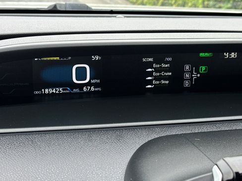 Used 2017 Toyota Prius Prime Advanced FWD image 26