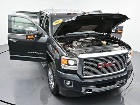 Used 2017 GMC Sierra 2500 Denali w/ Duramax Plus Package AWD/4WD image 48