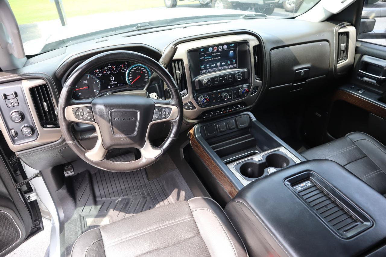 Used 2018 GMC Sierra 2500 Denali w/ Duramax Plus Package AWD/4WD image 12