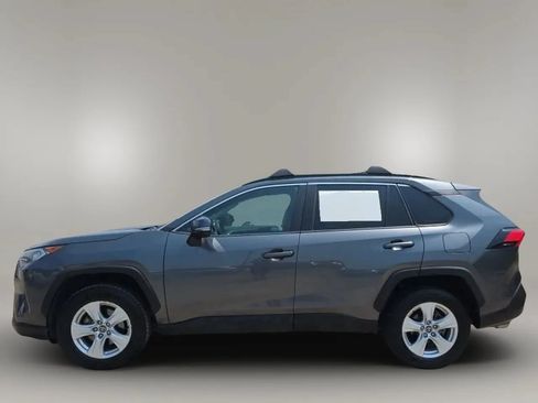Used 2020 Toyota RAV4 XLE FWD image 5