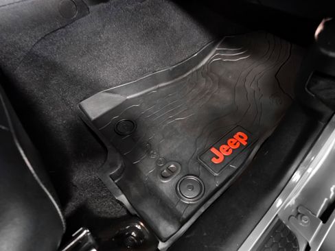 Used 2020 Jeep Wrangler Unlimited Rubicon AWD/4WD image 23