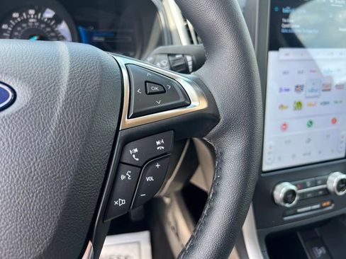 Used 2024 Ford Edge SEL w/ Convenience Package AWD/4WD image 10
