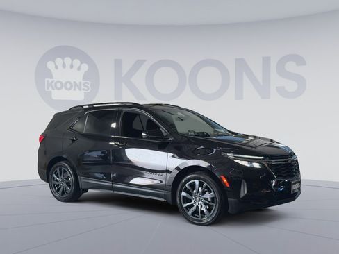 Used 2022 Chevrolet Equinox RS w/ RS Leather Package image 2