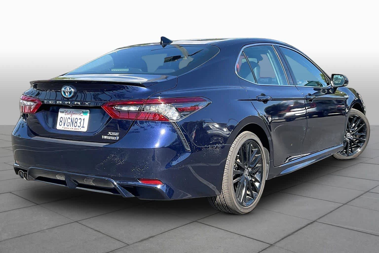 Used 2021 Toyota Camry XSE FWD image 12