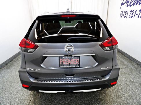Used 2018 Nissan Rogue SV AWD/4WD image 5